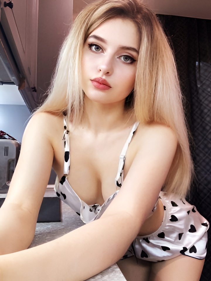 Надя привлекальеная девушка из Мелеуза цена от 3000 руб