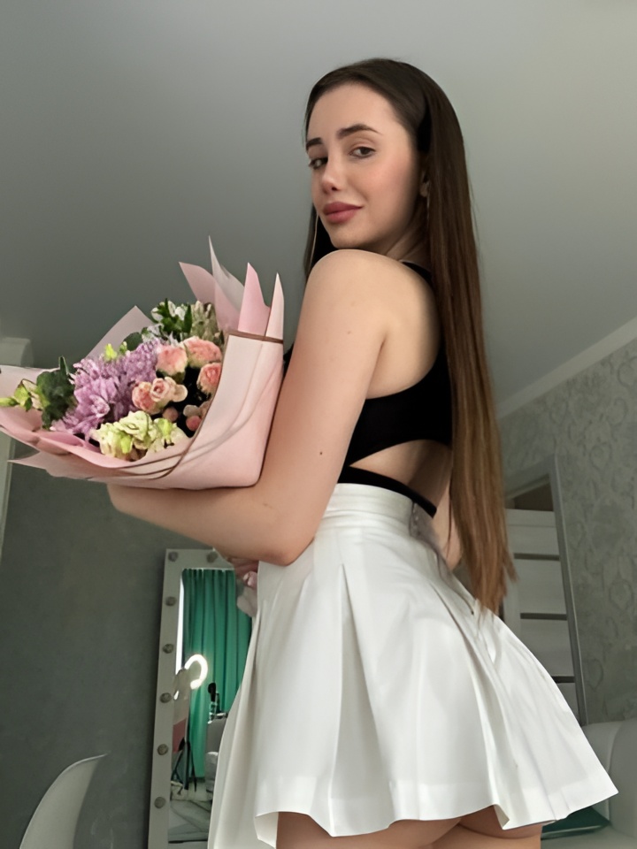 Индивидуалка Слава, доступна для личного знакомства от 10000 руб