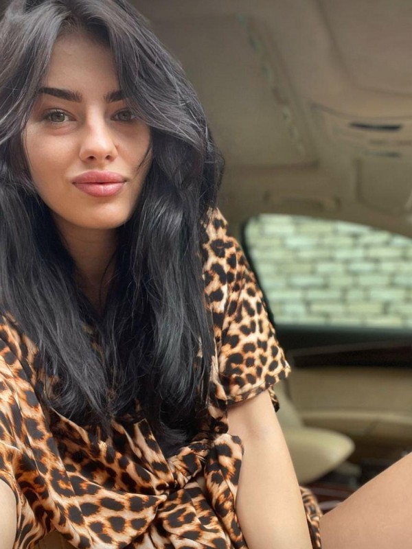 Регина привлекательная девушка из Мелеуза цена от 11000 руб